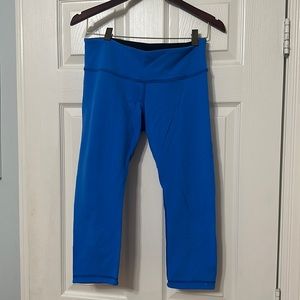 Lululemon crop leggings, reversible can be worn as either blue or black,  size 8
